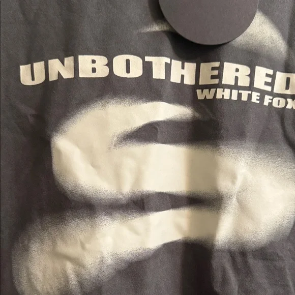 White Fox Boutique Gray Short Sleeve Tee - Picture 3 of 5